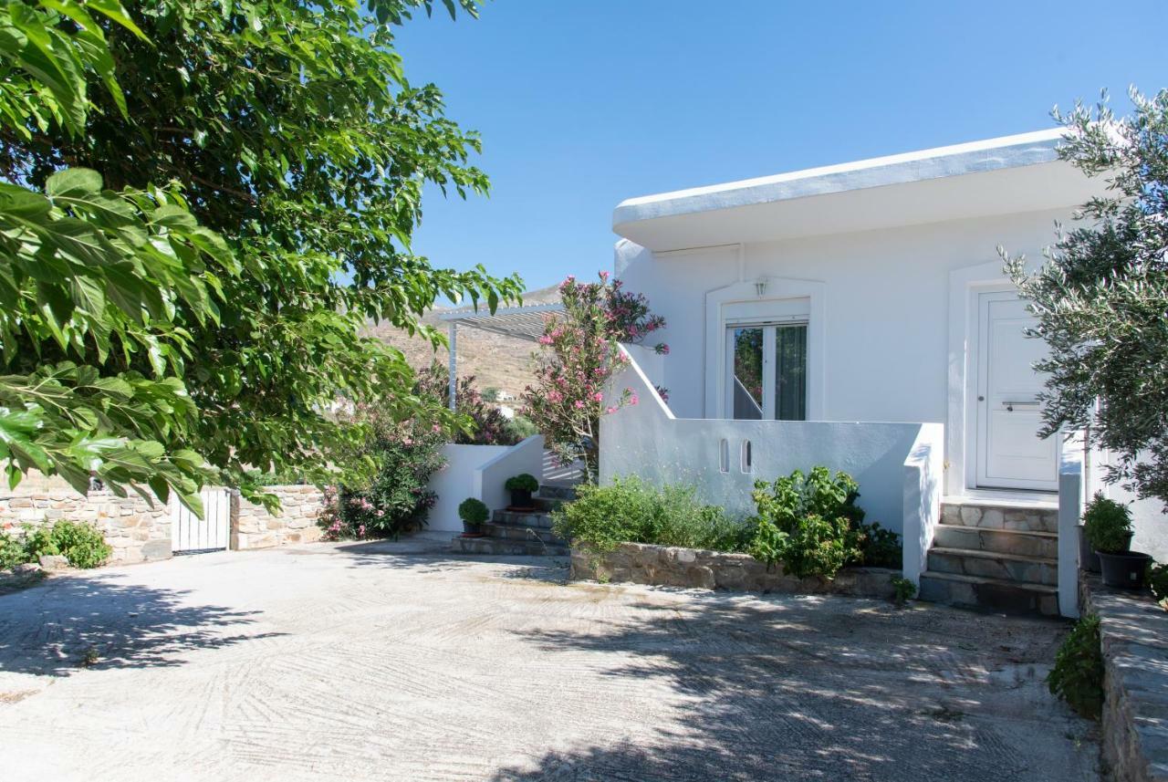 Villa Tonia Parasporos Exterior photo